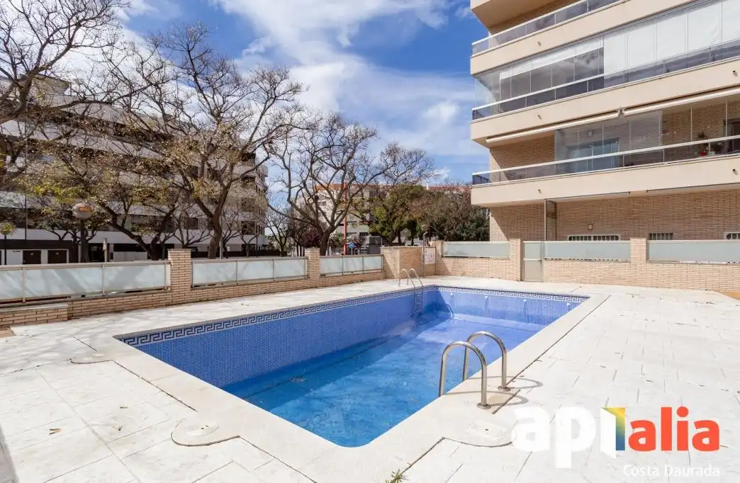 Pis amb terrassa en venda a Port - Horta de Santa María