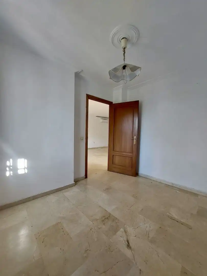 Houses for sale in Sevilla  with Air Conditioner, Terrace and Storage room