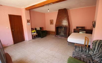 Sala d'estar de Casa o xalet en venda en Churriana de la Vega amb Terrassa