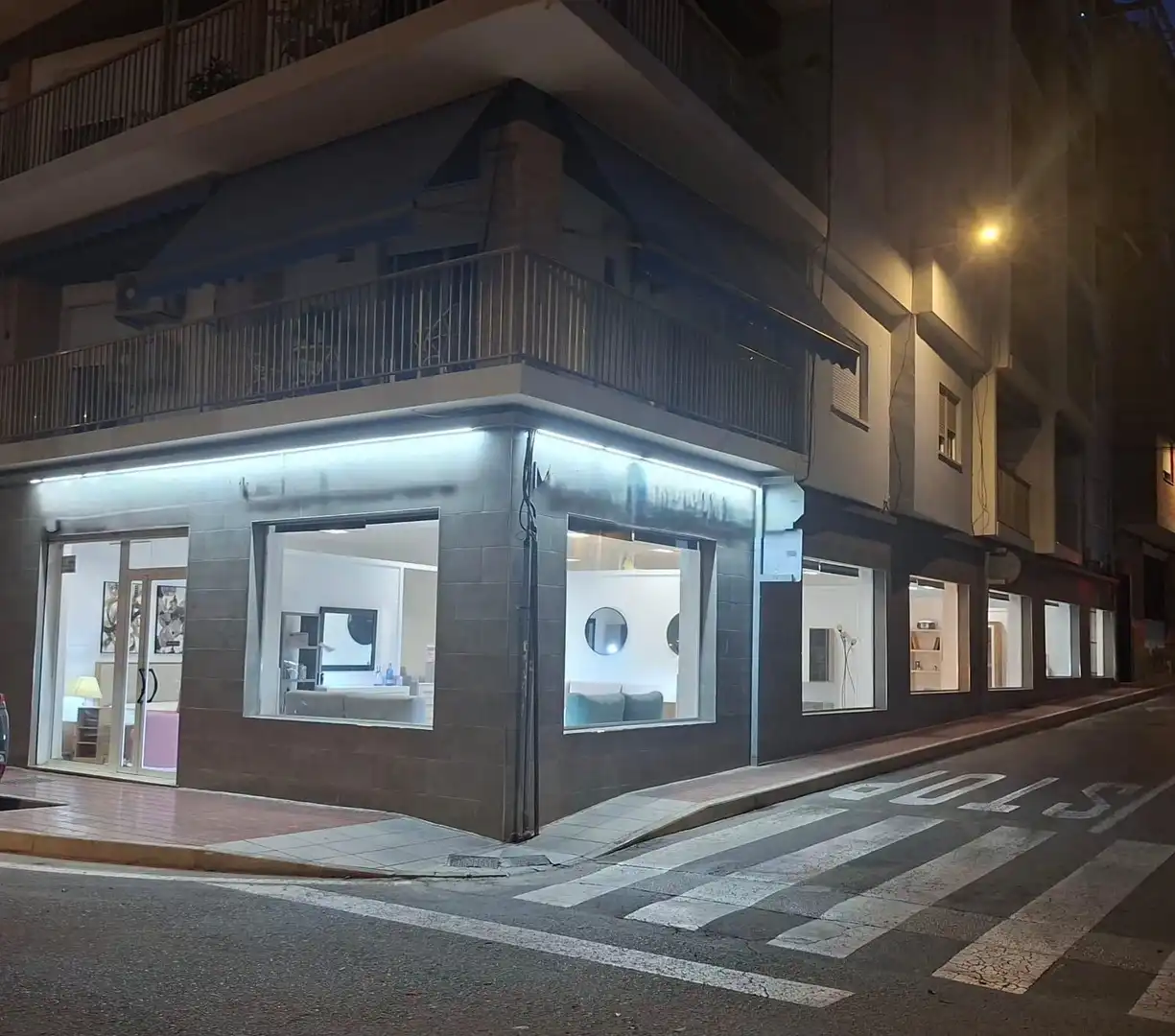 Gewerbefläche zum Verkauf in Calle ALMIRANTE ANTEQUERA 5
