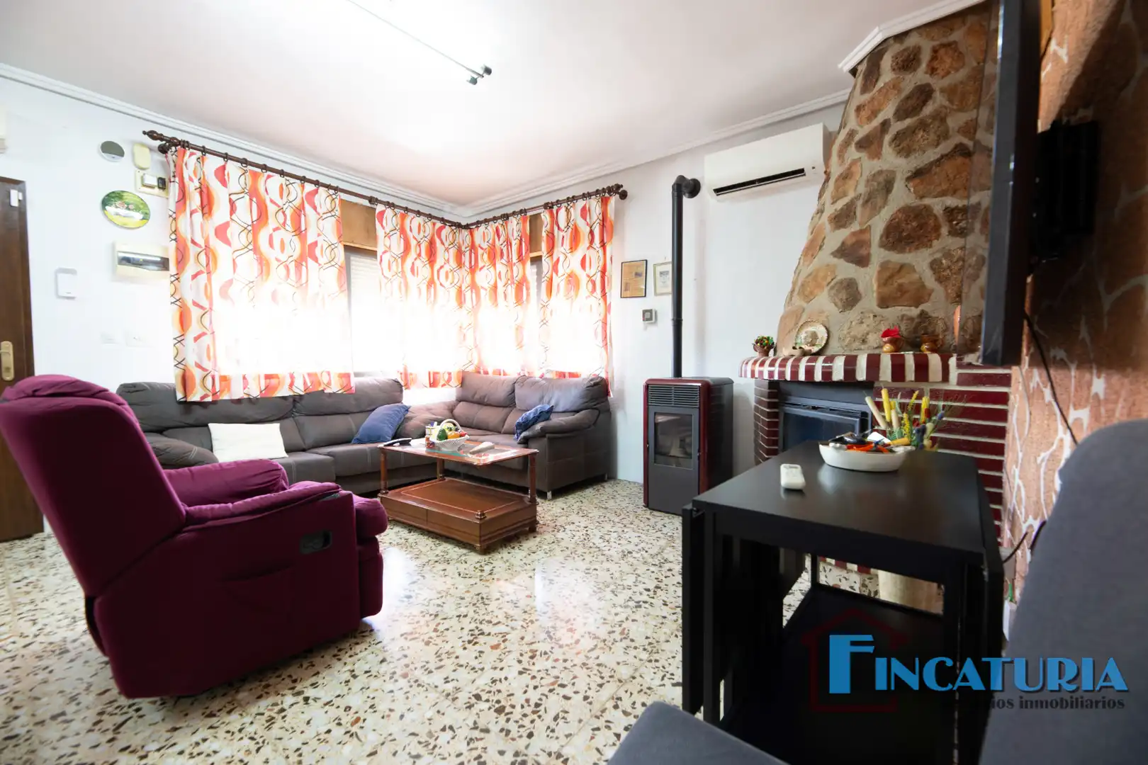 Sala d'estar de Casa o xalet en venda en Vilamarxant amb Aire condicionat, Jardí privat i Terrassa