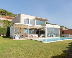 Vista exterior de Casa o xalet de lloguer en Sant Vicenç de Montalt amb Aire condicionat, Calefacció i Terrassa