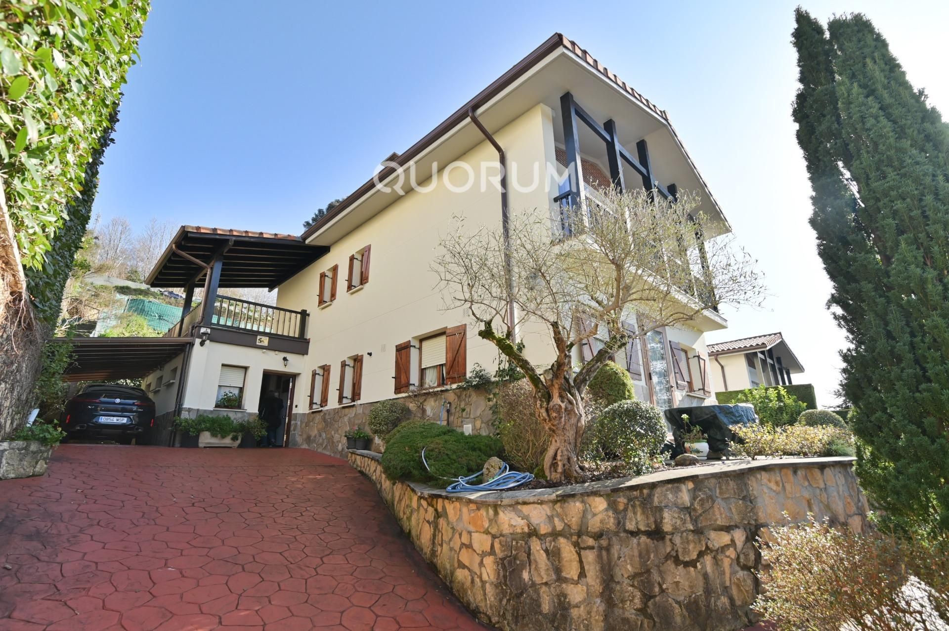 Exterior view of House or chalet for sale in Galdakao  with Heating, Terrace and Storage room