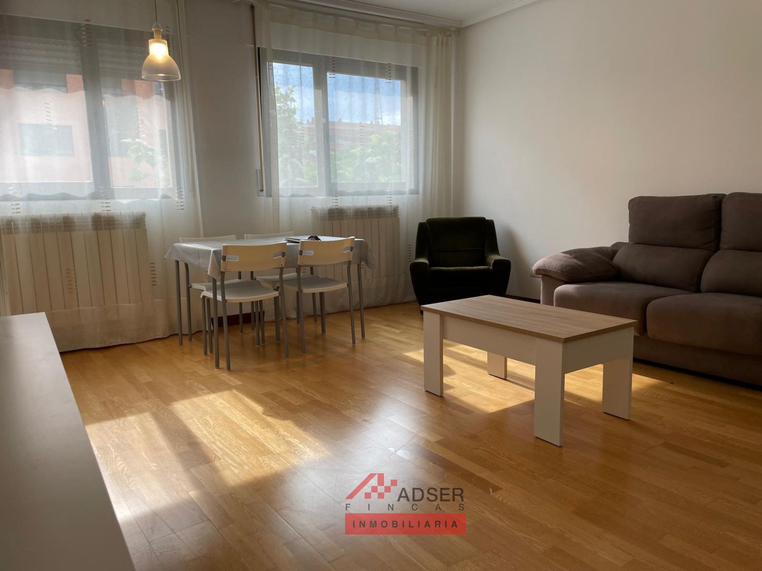 Living room of Flat for sale in  Logroño  with Heating, Parquet flooring and Storage room