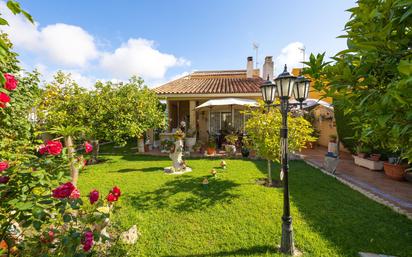 Jardí de Casa o xalet en venda en  Madrid Capital amb Aire condicionat, Calefacció i Jardí privat