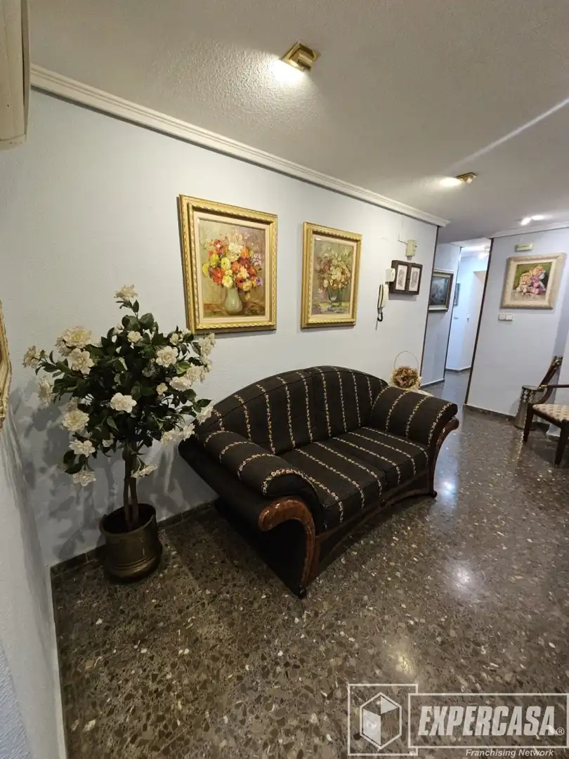 Sala de estar de Apartamento en venta en Silla con Aire acondicionado, Terraza y Amueblado