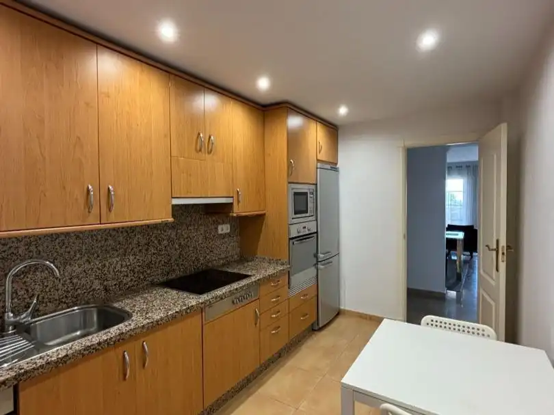 Kitchen of Flat for rent in Nueva Andalucía