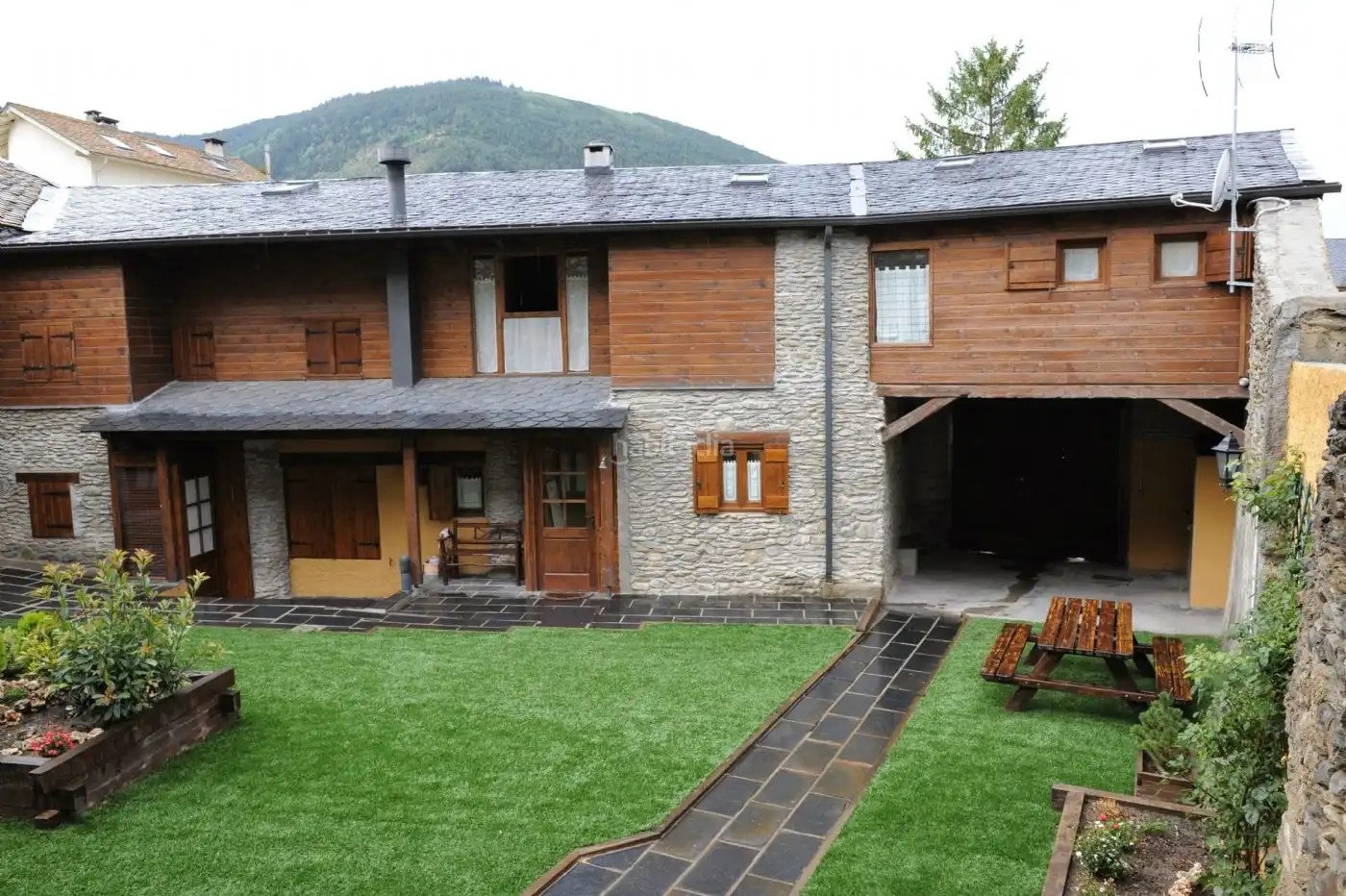 Appartamento con giardino in affitto a Camí de Nuria 3