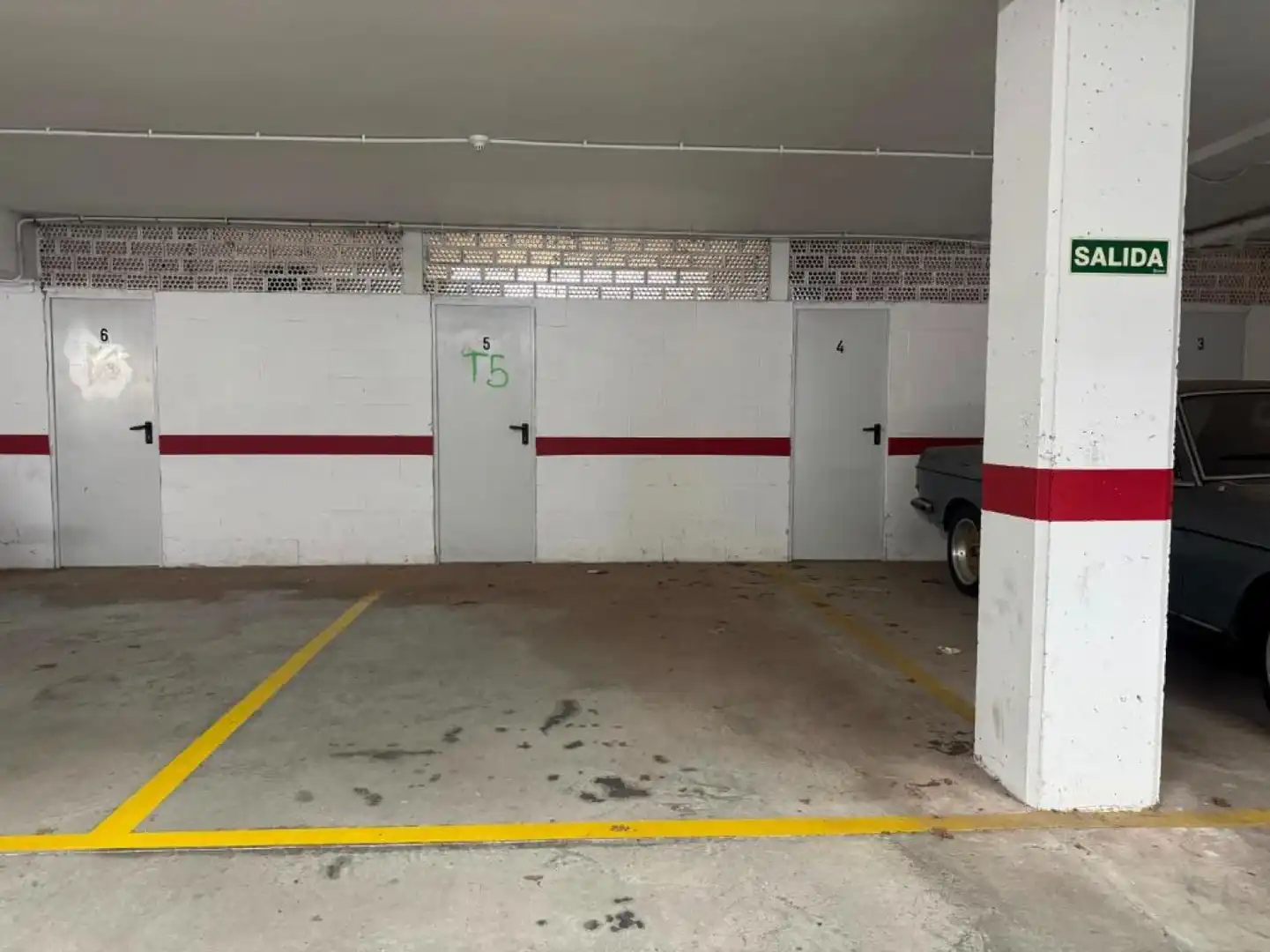 Parking de Piso en venta en Los Corrales de Buelna  con Calefacción, Parquet y Terraza