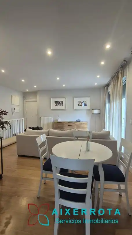 Sala d'estar de Pis en venda en Getxo  amb Calefacció, Jardí privat i Terrassa