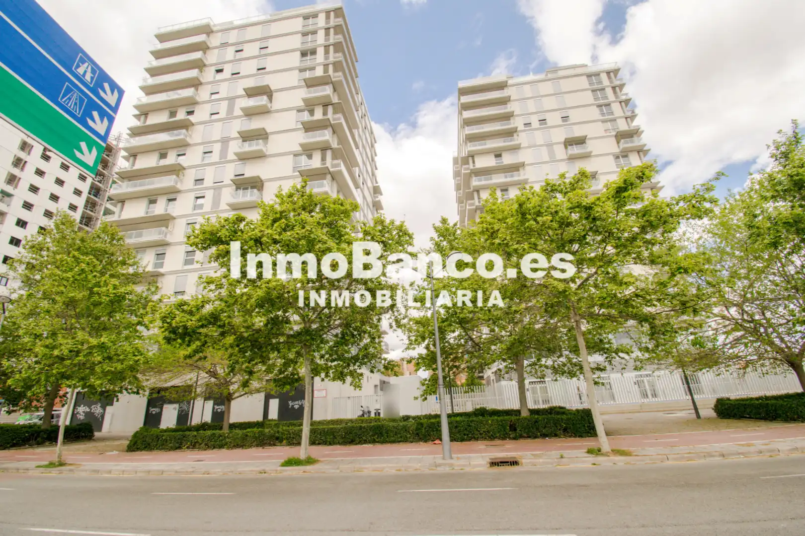 Exterior view of Flat for rent in Valencia  with Air Conditioner, Heating and Storage room