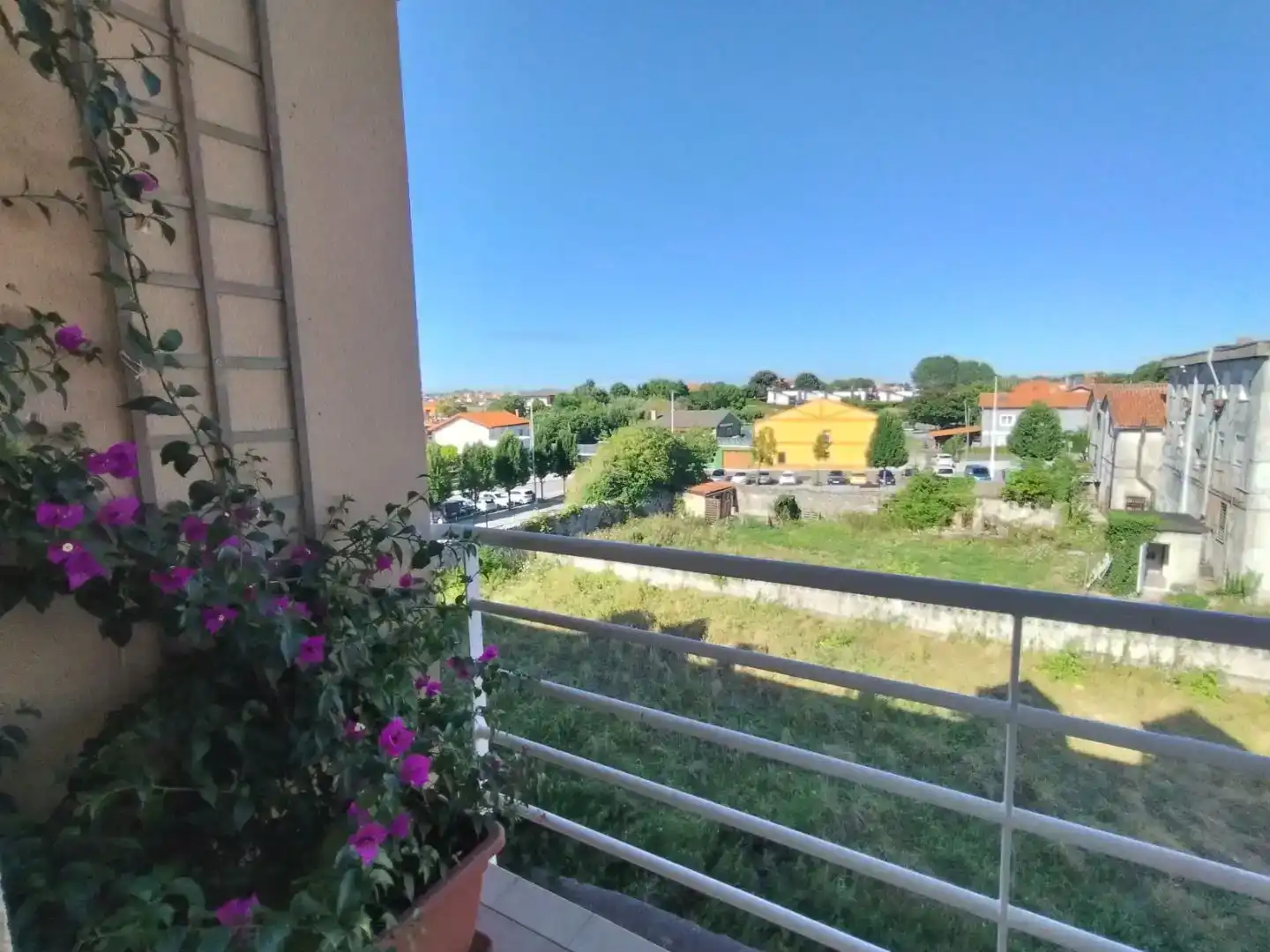 Terrassa de Pis en venda en Santa Cruz de Bezana amb Piscina i Balcó