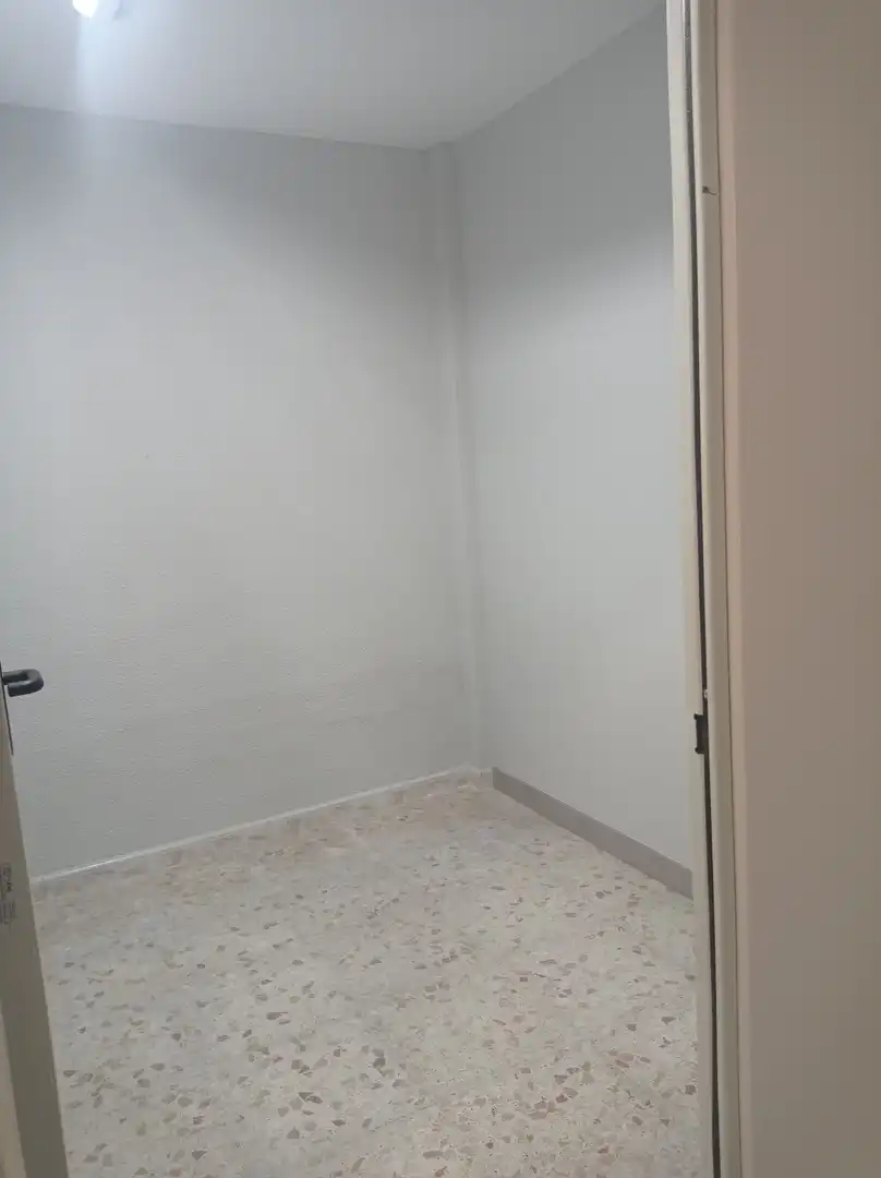 Storage room for rent in Avenida Arquitecto Julio Carrilero, 53, Fátima