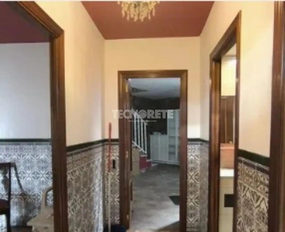 Casa adosada en venda a Lillo