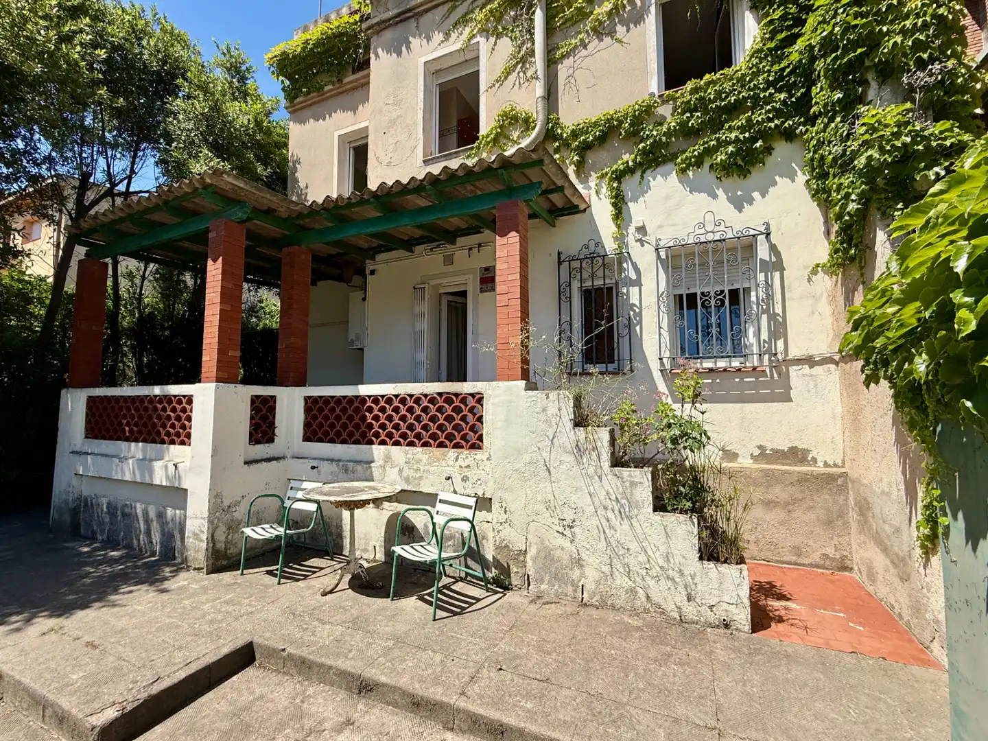 Vista exterior de Casa o chalet en venta en Barcelona con Calefacción, Jardín privado y Terraza