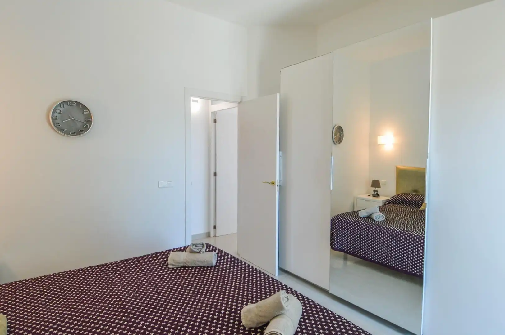Schlafzimmer von Dachboden zum Verkauf in Mogán mit Klimaanlage, Terrasse und Balkon
