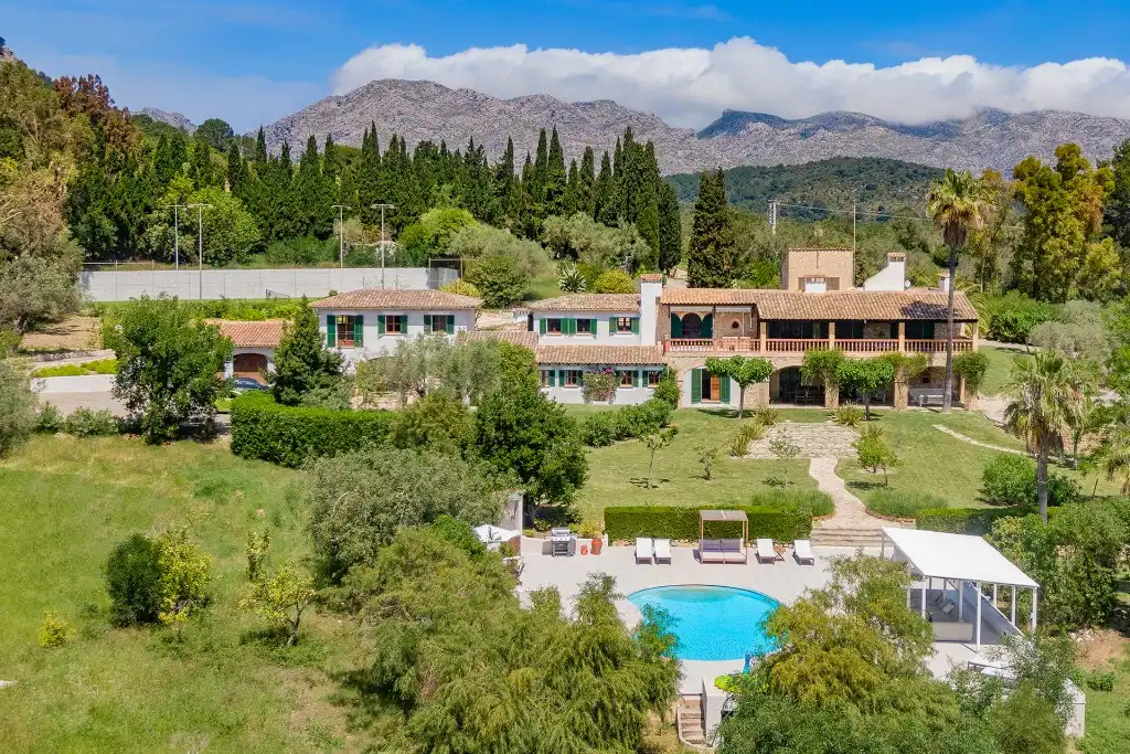 Casa rústica con piscina en venta en Pollença Poble
