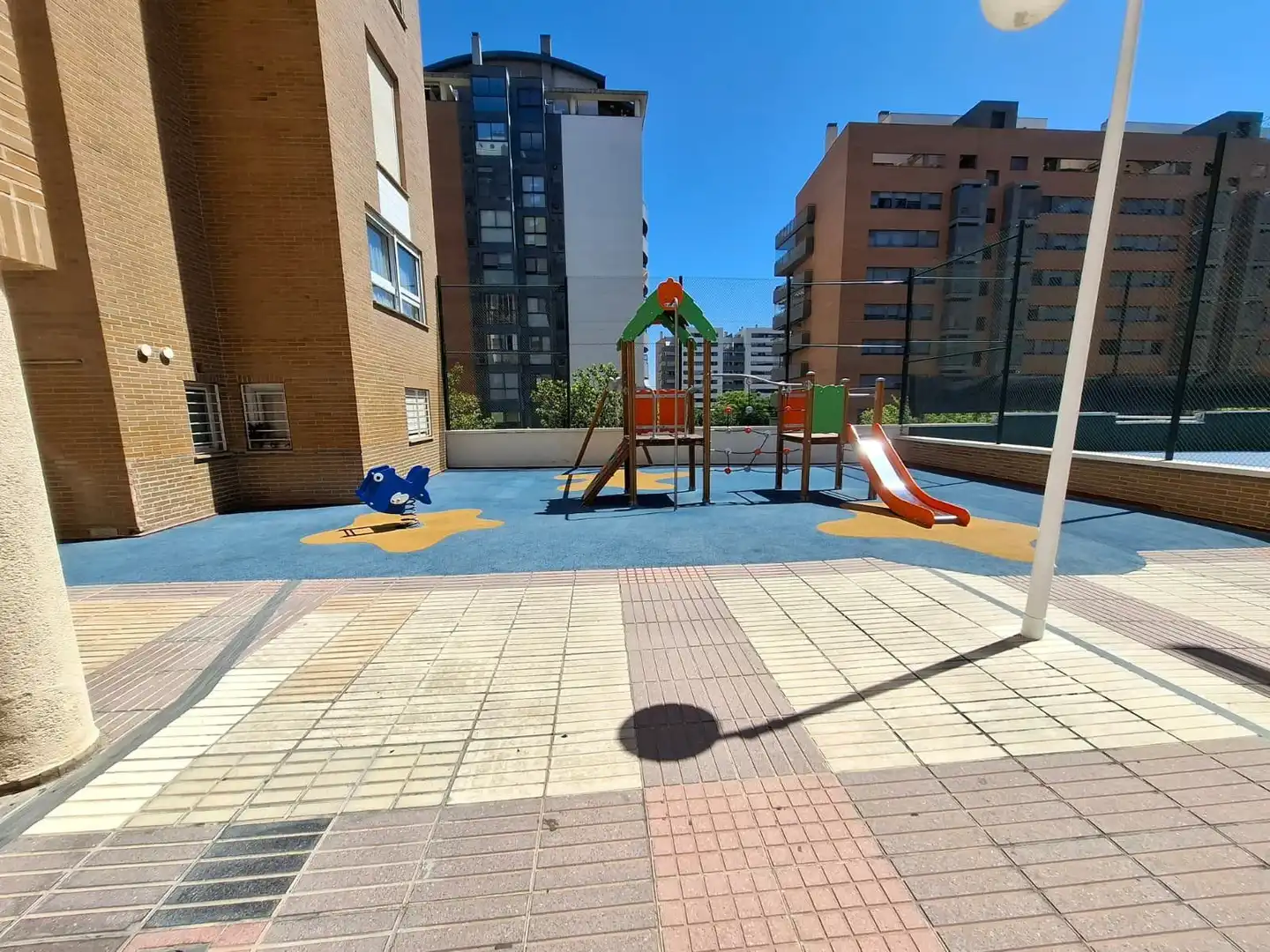 Parking de Piso de alquiler en Valencia con Aire acondicionado, Calefacción y Trastero