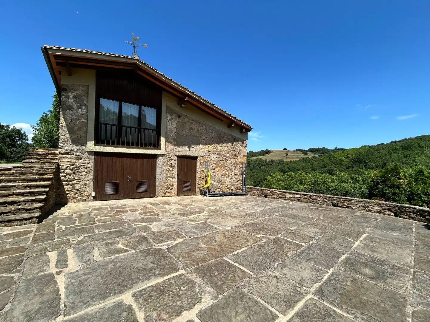 Vista exterior de Casa o chalet en venta en Sant Joan Les Fonts con Aire acondicionado, Calefacción y Parquet