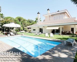 Vista exterior de Casa o xalet en venda en El Masnou amb Aire condicionat, Terrassa i Piscina