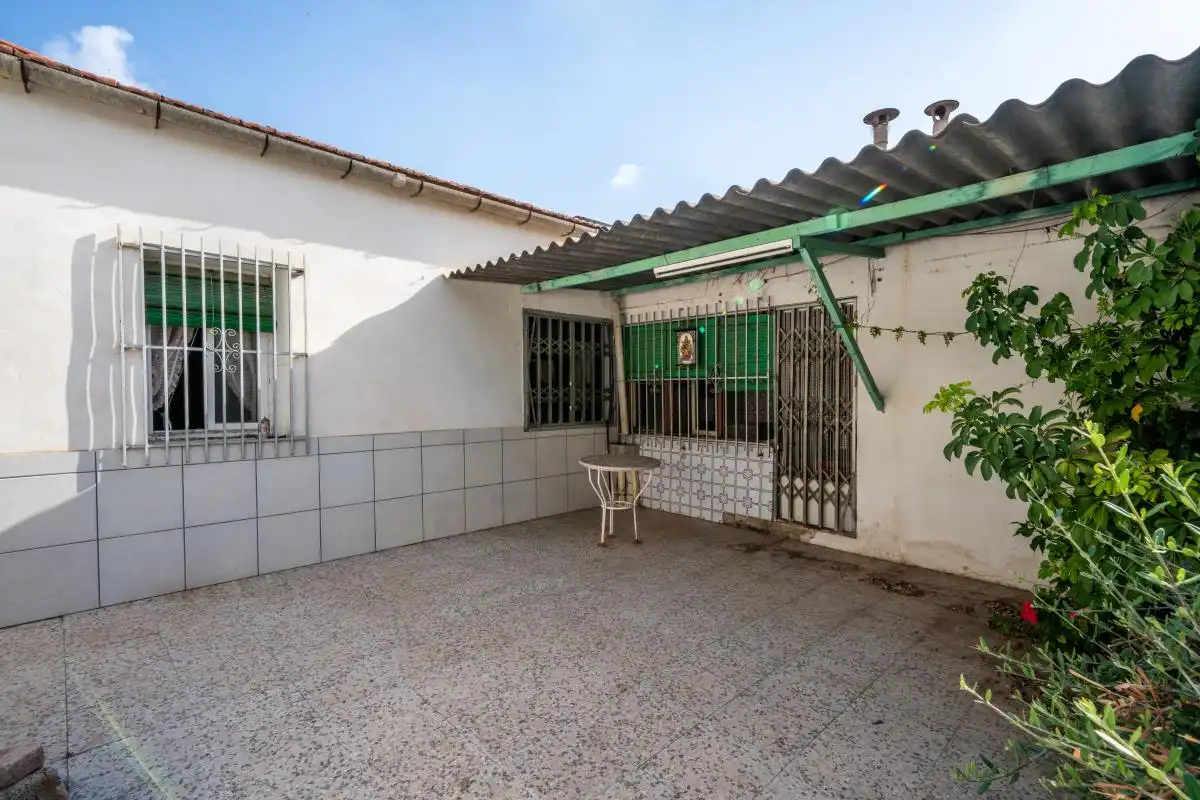 Vista exterior de Casa adosada en venda en Cox amb Calefacció, Jardí privat i Terrassa