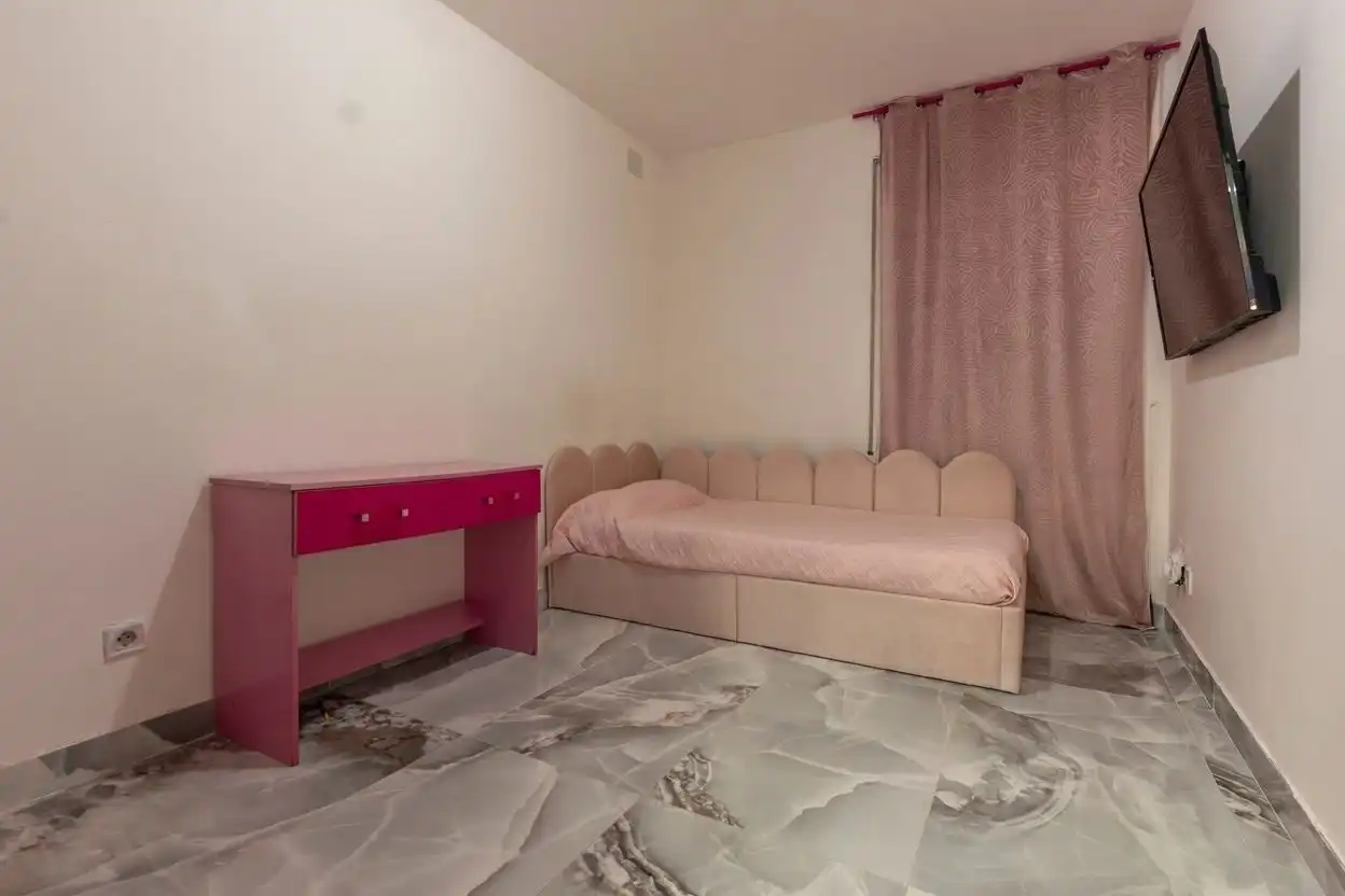 Bedroom of Flat for sale in Madrid