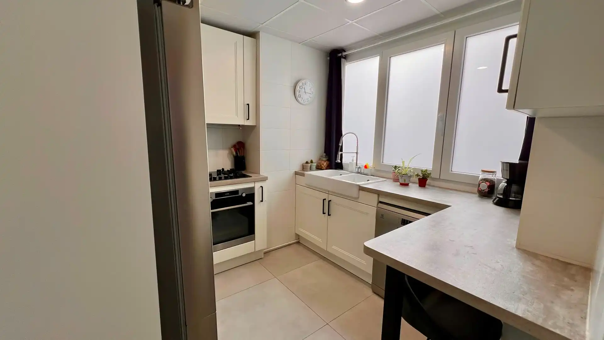 Küche von Wohnung zum Verkauf in Badajoz mit Klimaanlage, Heizung und Balkon