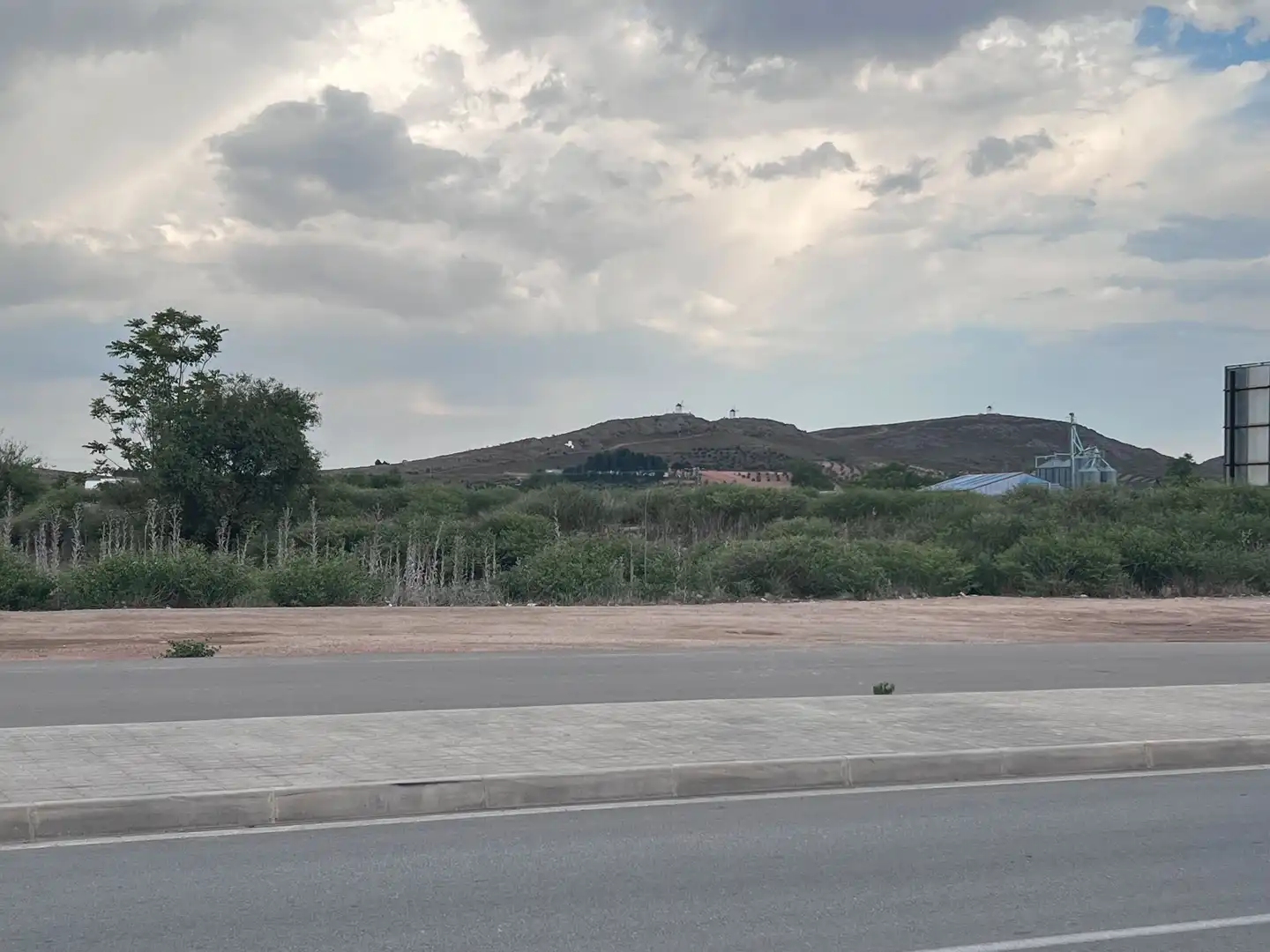 Industrial land for sale in Herencia