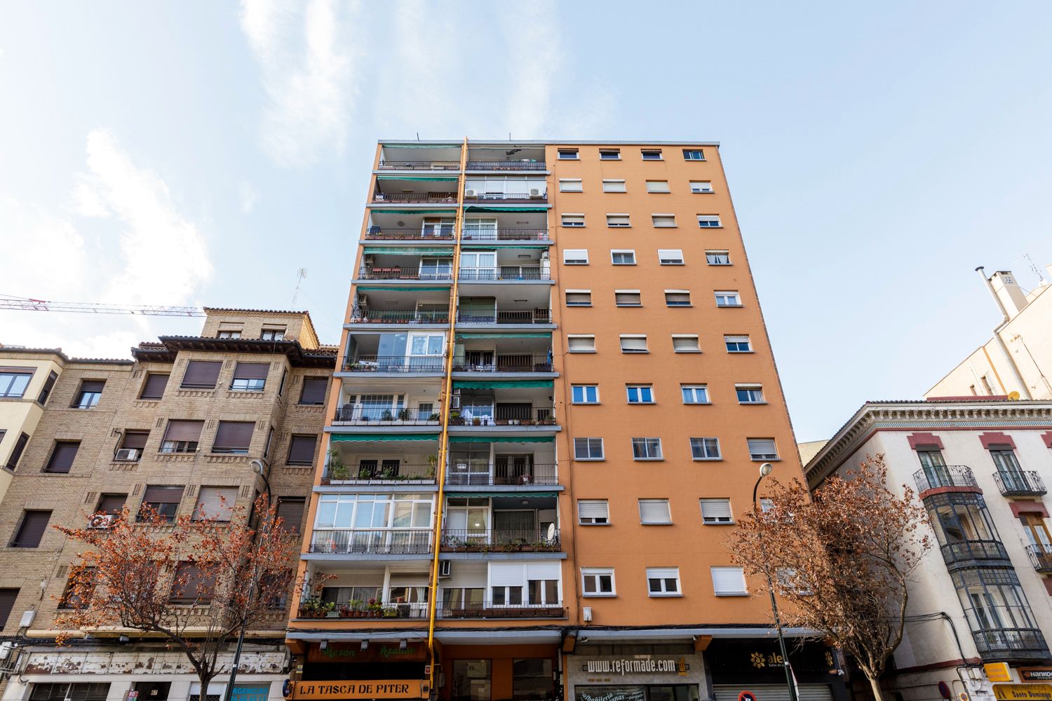 Exterior view of Flat for sale in  Zaragoza Capital  with Parquet flooring, Furnished and Oven