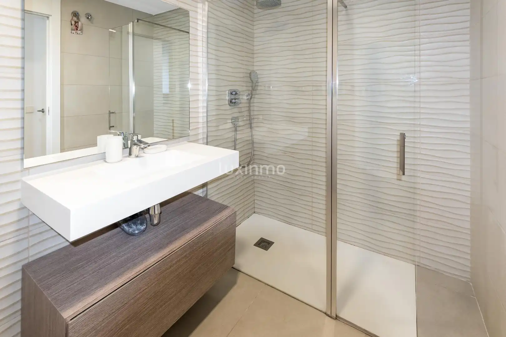 Badezimmer von Wohnung zum Verkauf in Villajoyosa / La Vila Joiosa mit Klimaanlage, Privatgarten und Terrasse