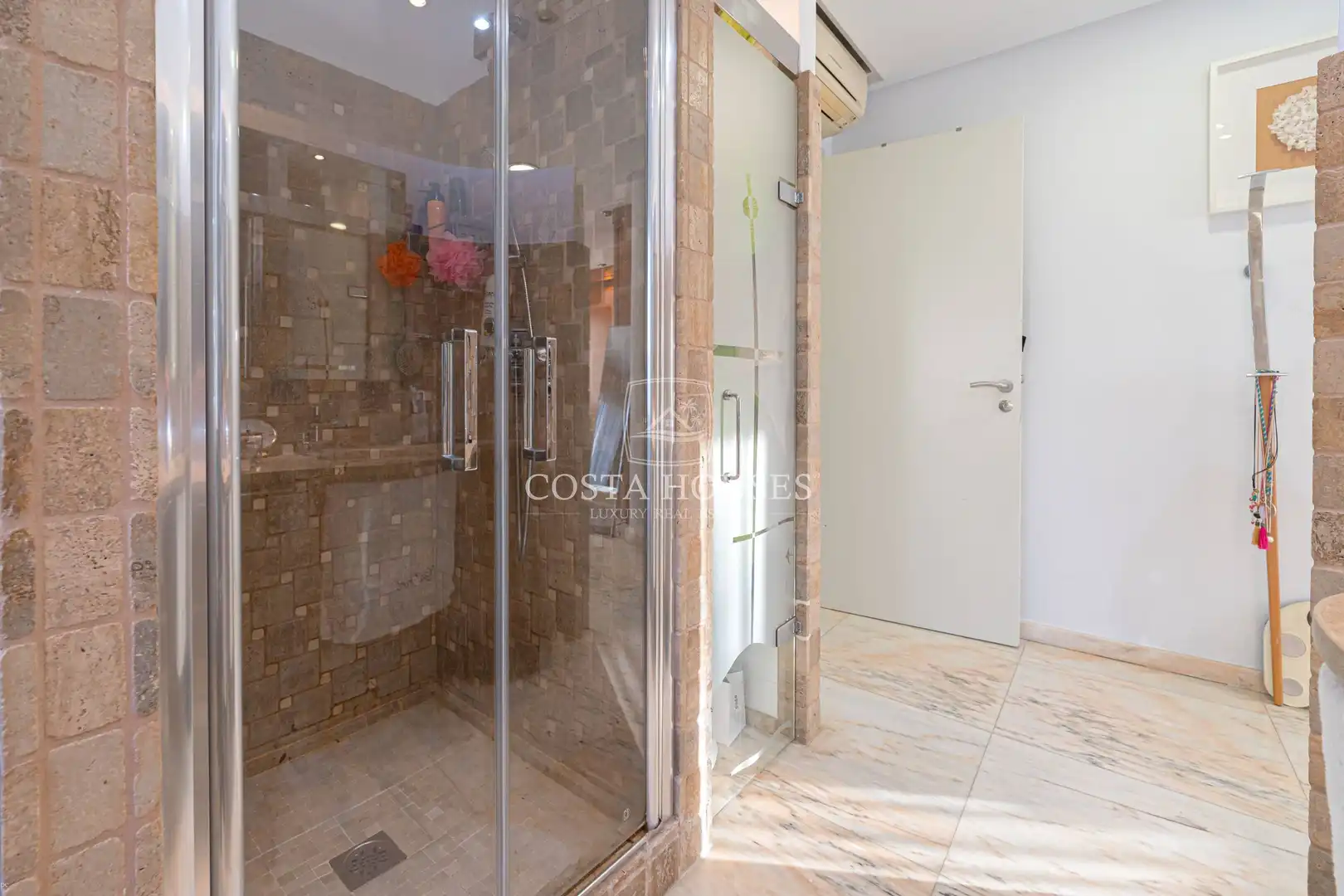 Bathroom of Houses for sale in Jávea / Xàbia  with Air Conditioner, Heating and Terrace