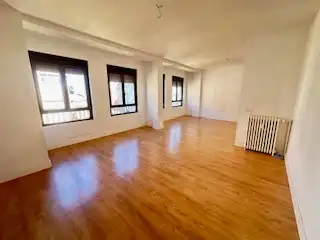 Exterior view of Flat for rent in León Capital   with Heating