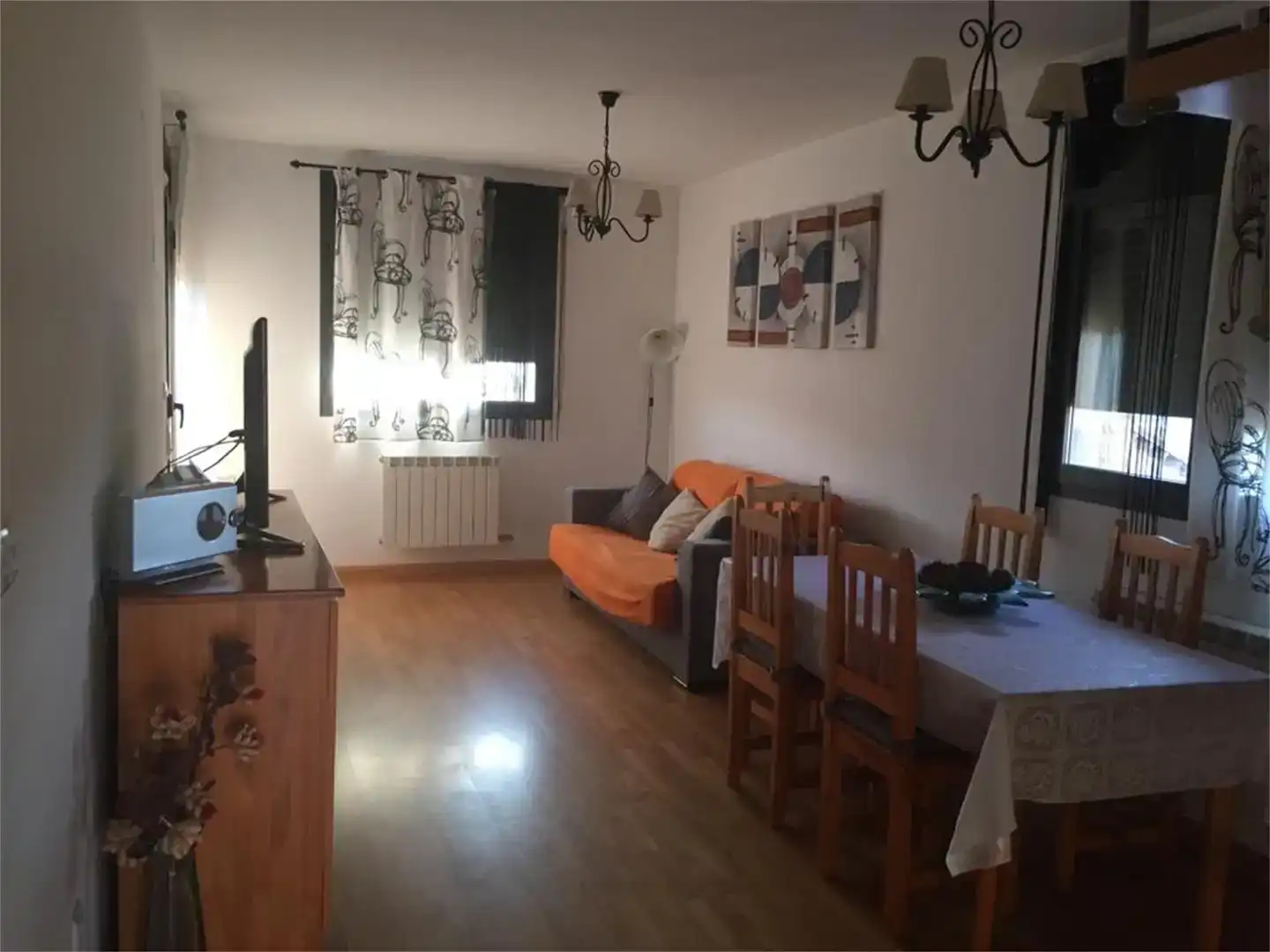 Sala de estar de Apartamento en venta en La Puebla de Castro con Parquet, Lavadora y Balcón
