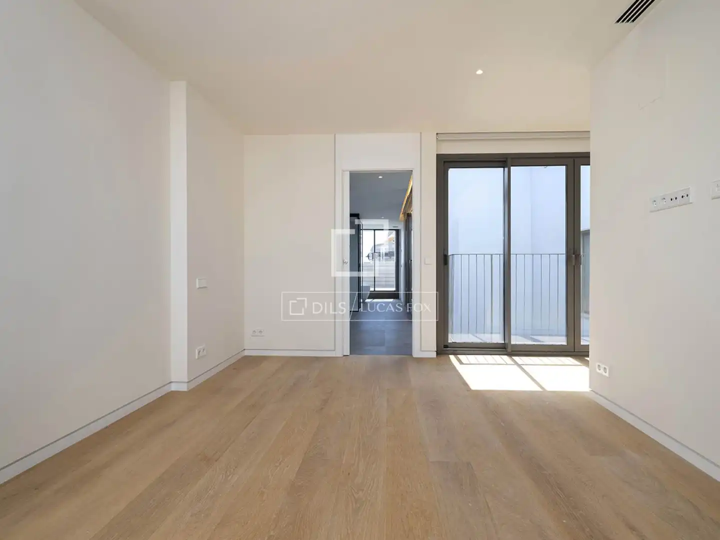Exterior view of Attic for sale in Barcelona  with Air Conditioner, Terrace and Swimming Pool