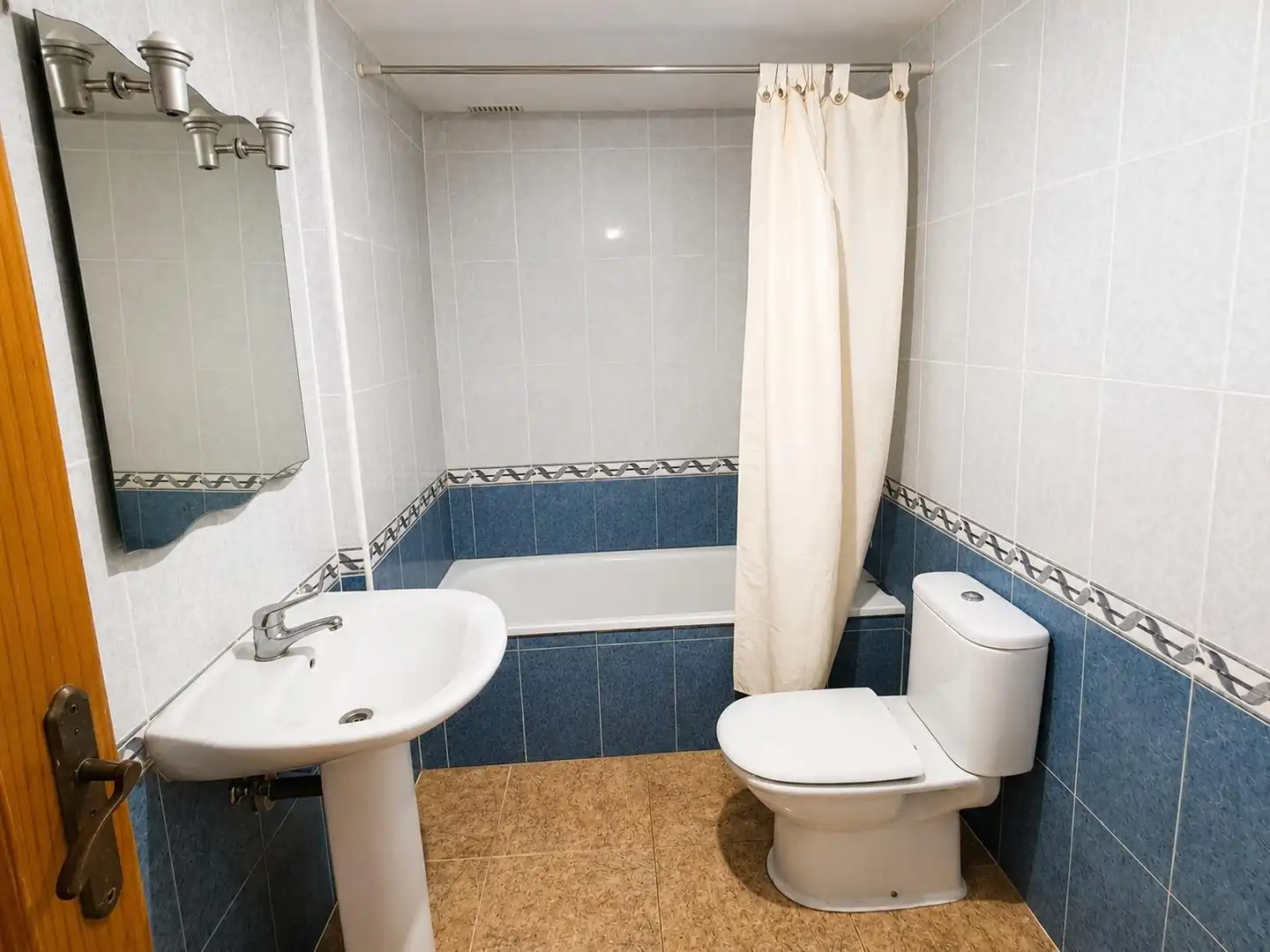 Baño de Piso en venta en Águilas