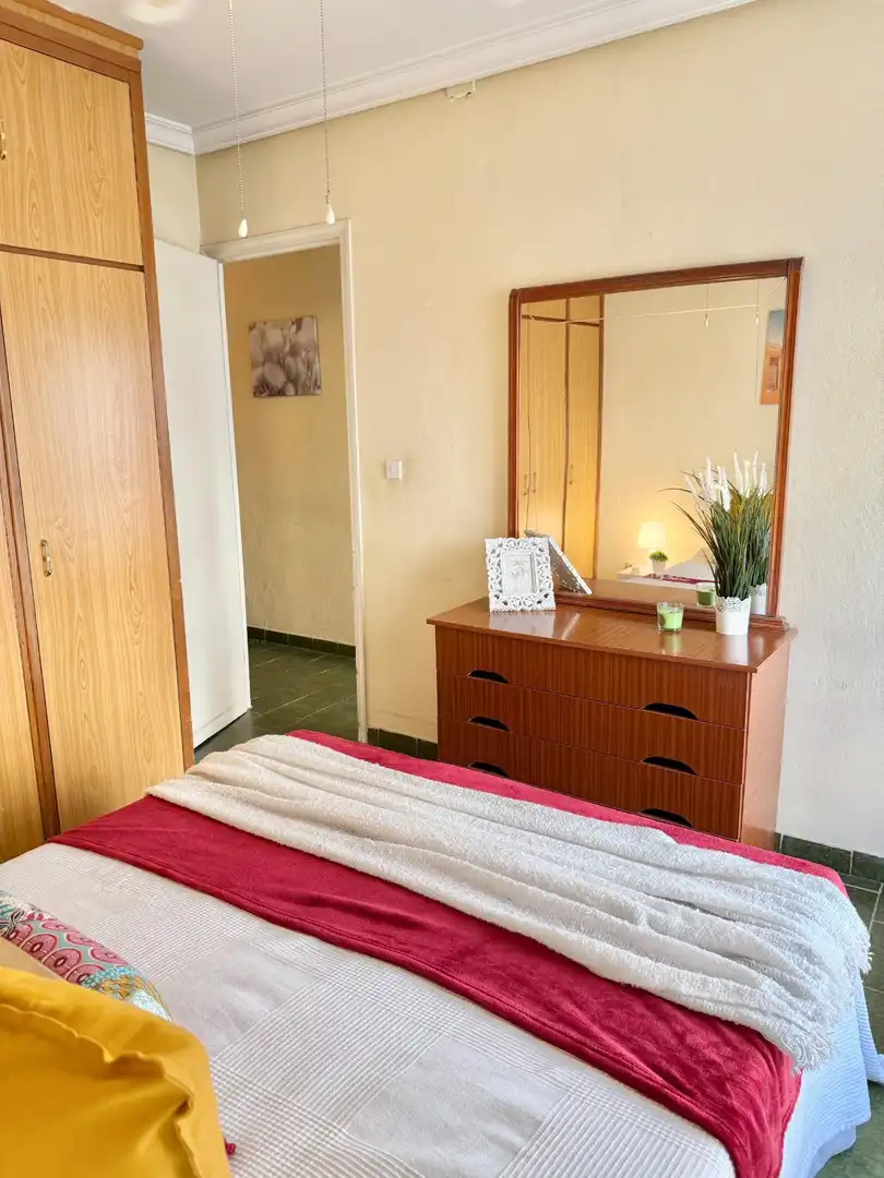 Bedroom of Apartments for sale in Sevilla