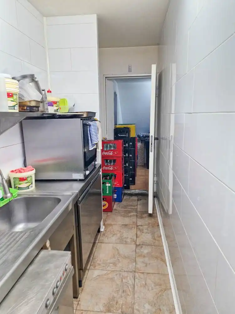 Cocina de Local de alquiler en Zaragoza con Aire acondicionado y Amueblado