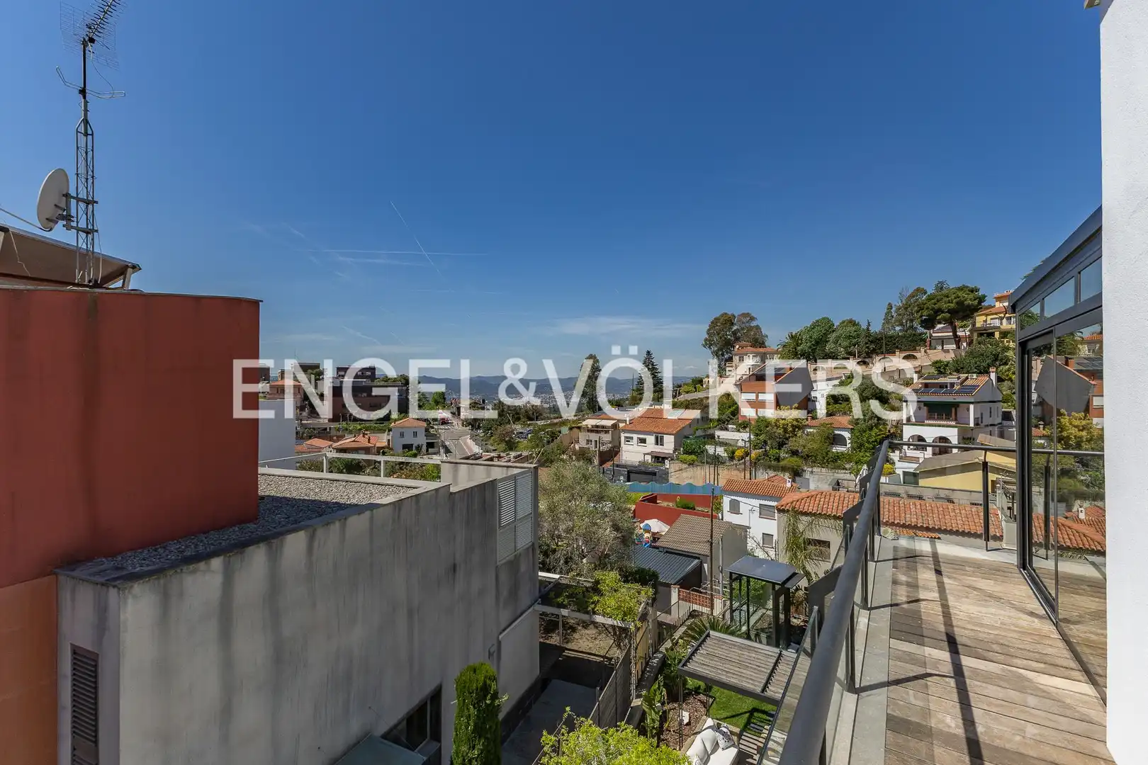 Terrassa de Casa o xalet en venda en Esplugues de Llobregat amb Aire condicionat, Calefacció i Jardí privat