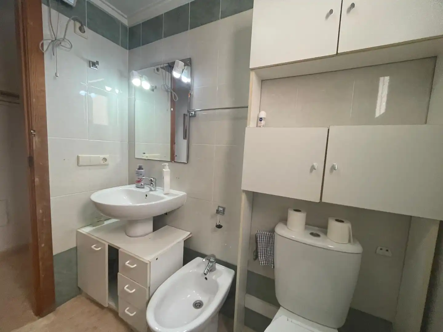 Badezimmer von Wohnung zum Verkauf in Torrevieja mit Klimaanlage, Heizung und Terrasse