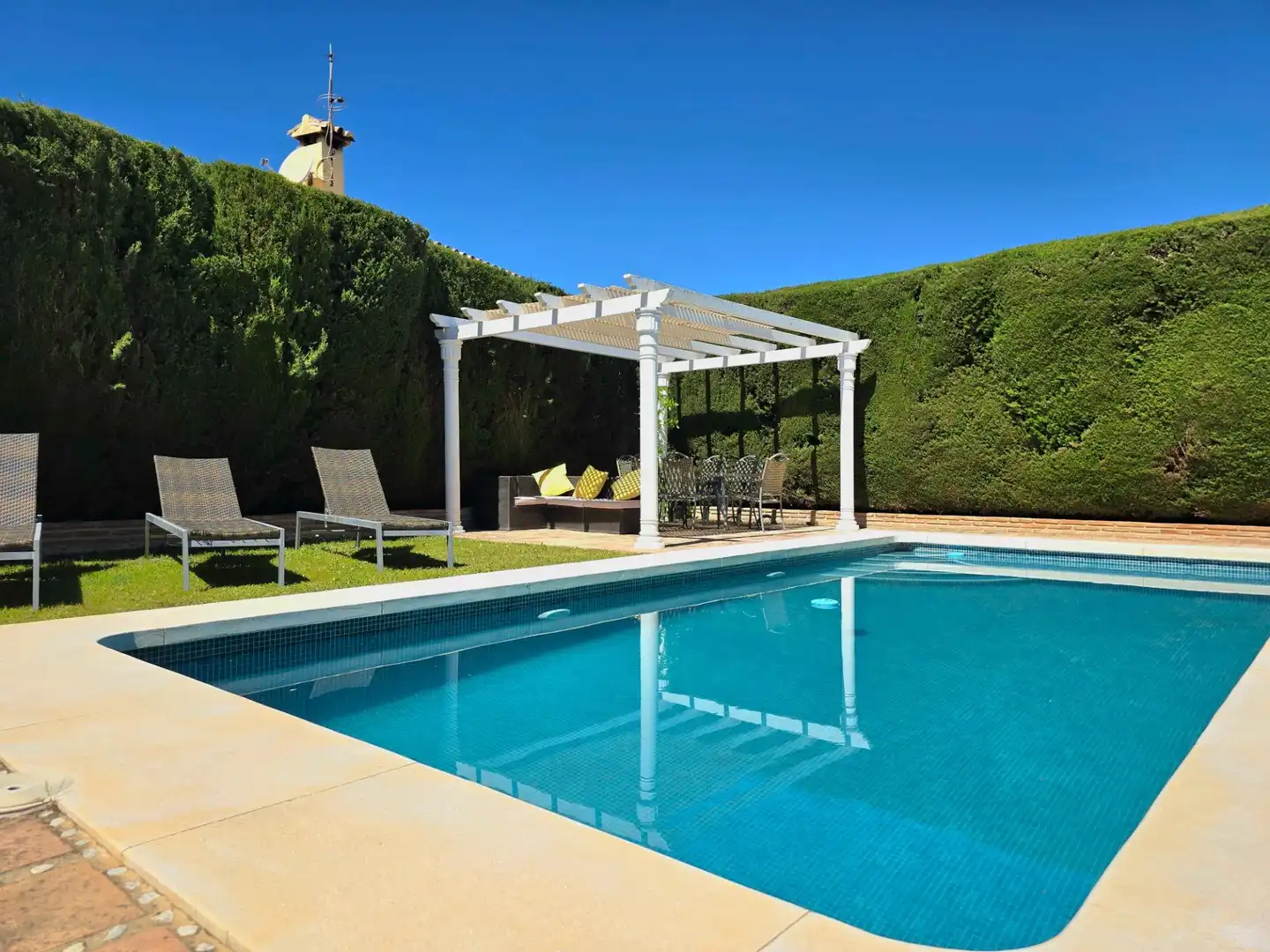 Swimming pool of Houses for sale in Benalmádena  with Air Conditioner, Heating and Private garden