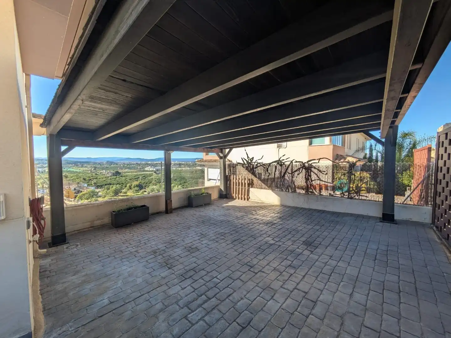 Terrassa de Casa o xalet en venda en Alzira amb Aire condicionat, Jardí privat i Parquet