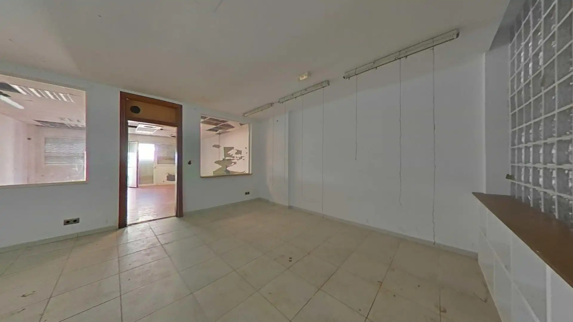 Semi-detached house for sale in calle Emporda, imagen 5