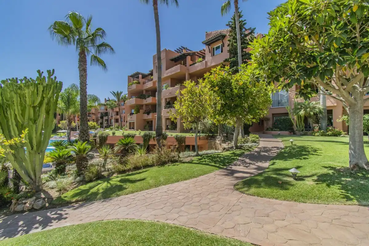 Piso con ascensor en venta en Milla de Oro, imagen 25