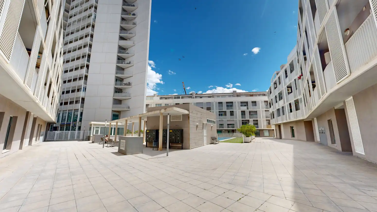Vista exterior de Pis en venda en Torrent amb Aire condicionat, Calefacció i Traster