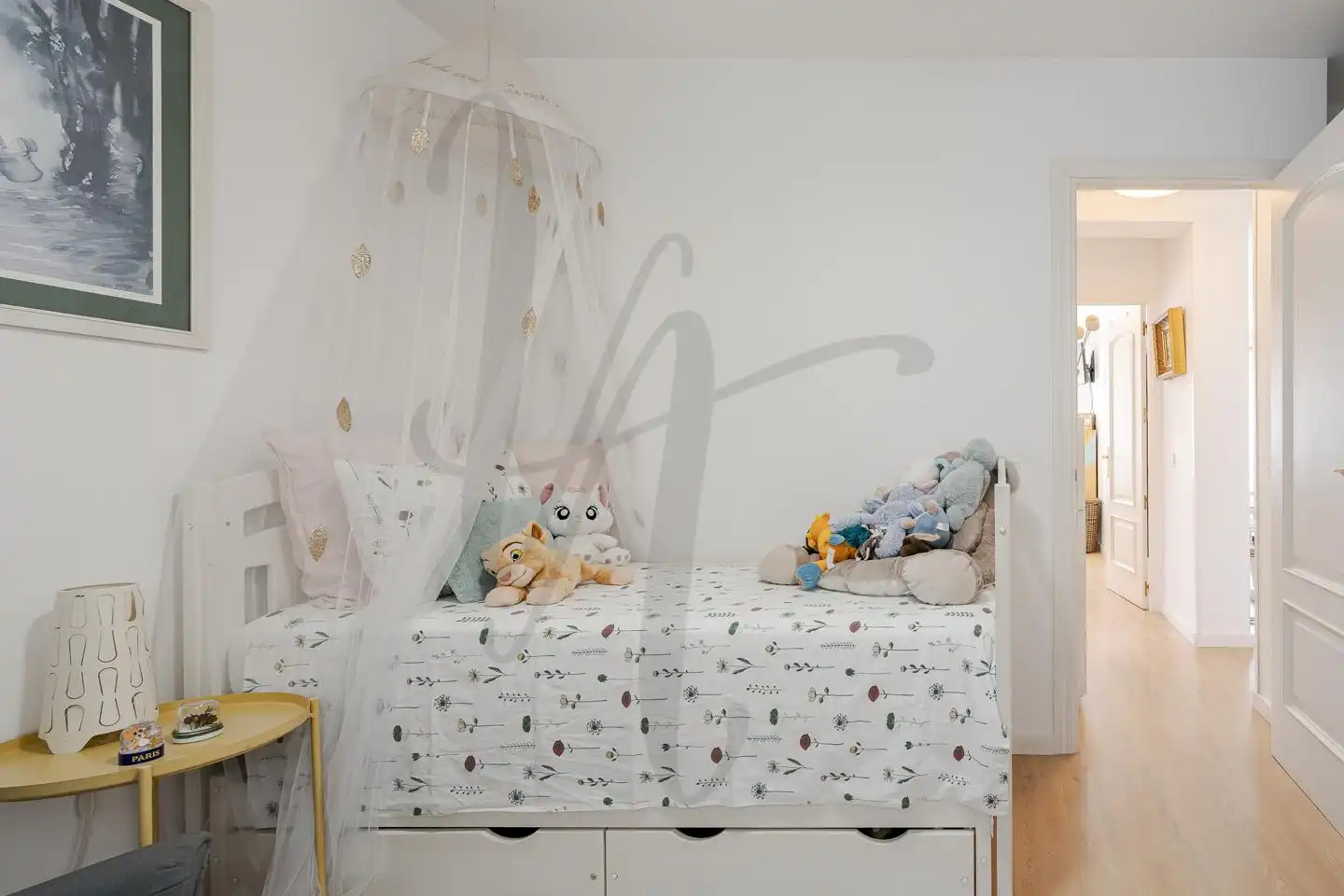 Flat for sale in Carril Del Conde, Canillas
