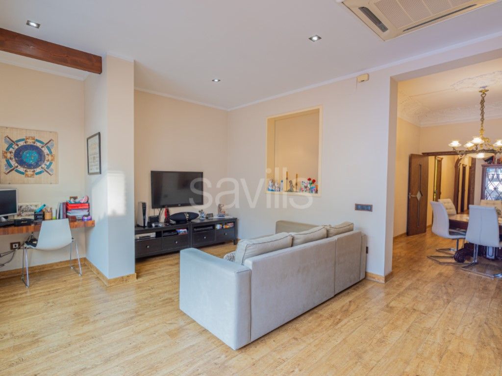 Living room of Apartment for sale in  Barcelona Capital  with Terrace and Balcony