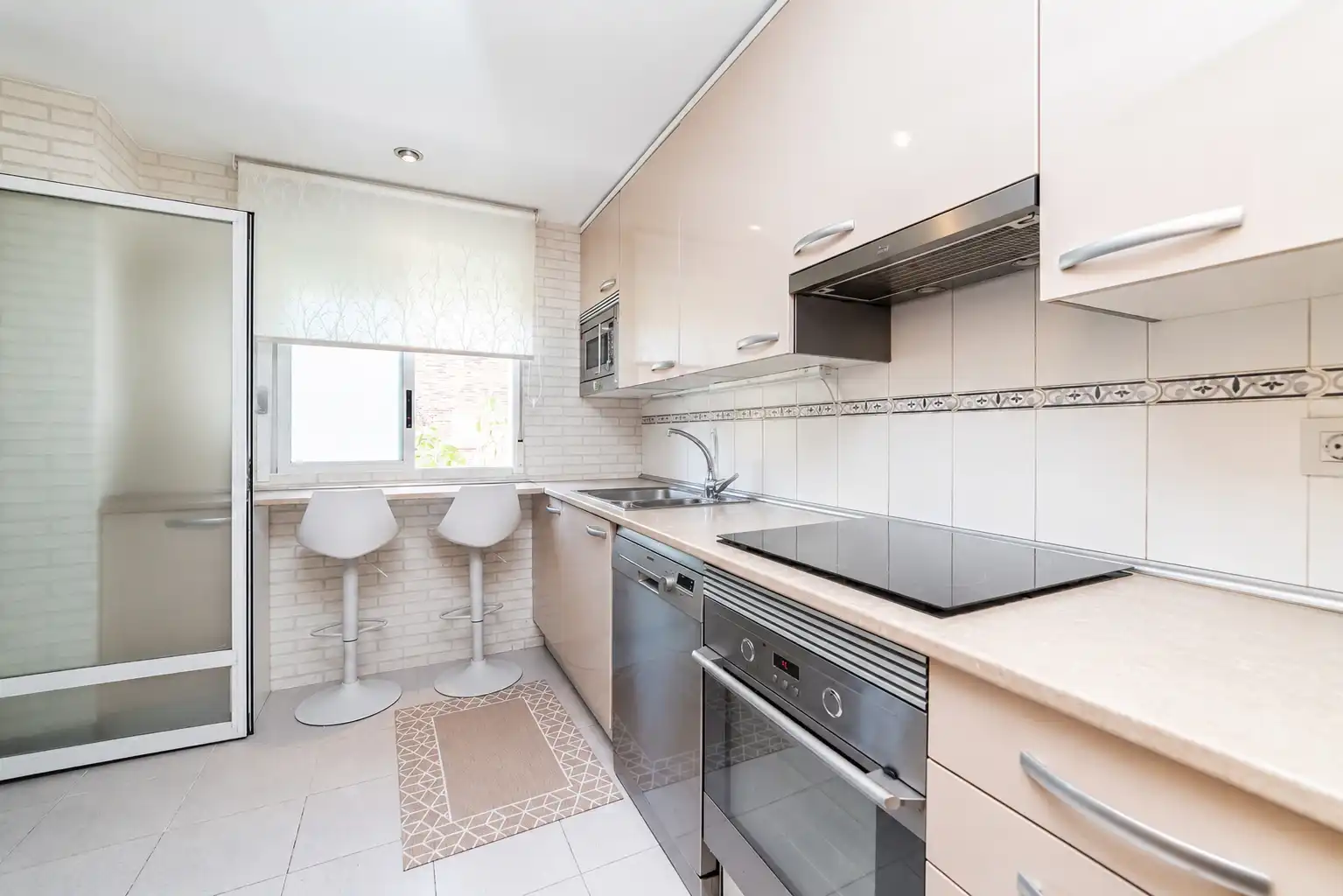 Appartamento con piscina in vendita a Calle Castillo de Arévalo, imagen 7