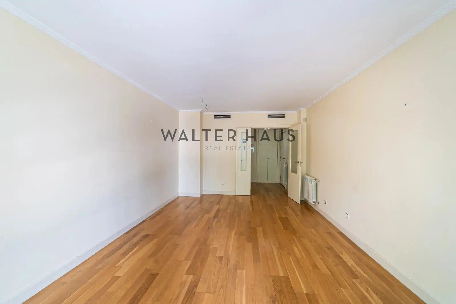 Flat for sale in Madrid  with Air Conditioner, Heating and Storage room