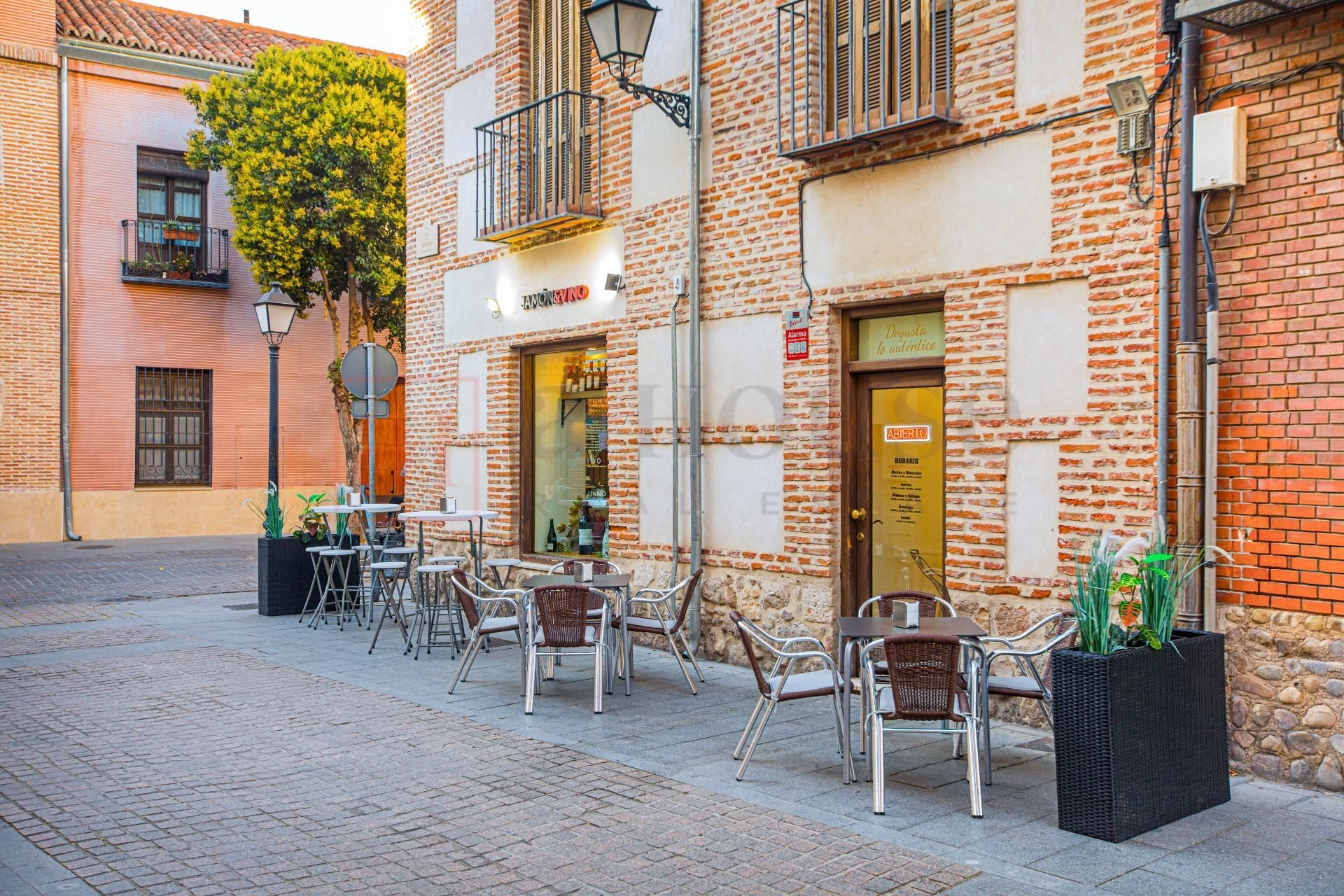 Premises to rent in Calle SANTIAGO, Casco histórico