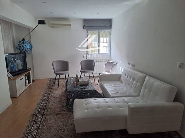 Piso en Venta en Calle de Ariza en Los Cármenes